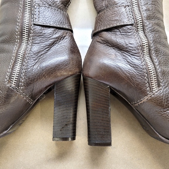 Unbelievable Price Reduction Chloe Gold Buckles Knee High Chucky Heal Chocolate - Picture 8 of 12